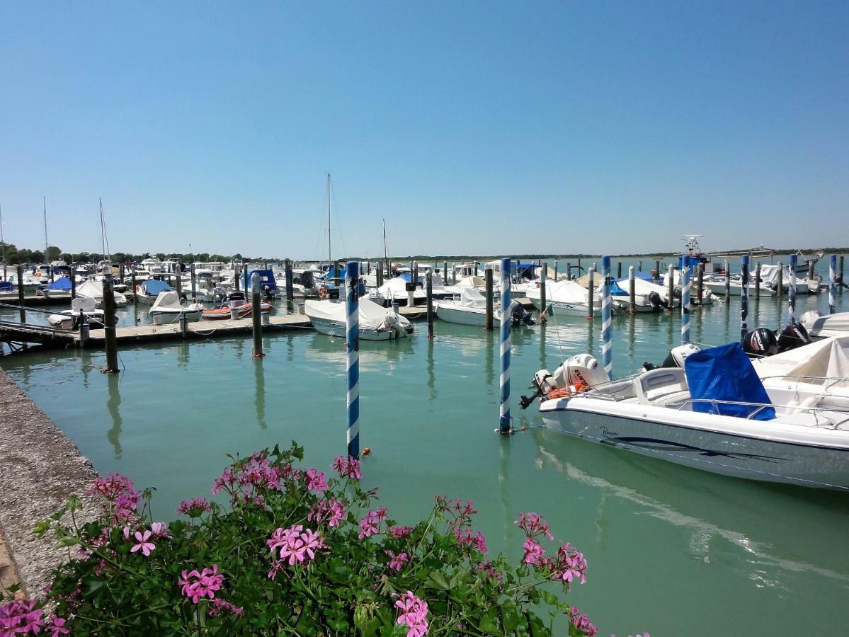 Giuliana - Appartamenti Bibione Exteriör bild