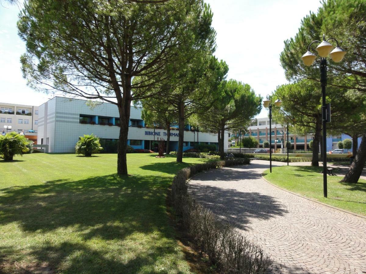 Giuliana - Appartamenti Bibione Exteriör bild
