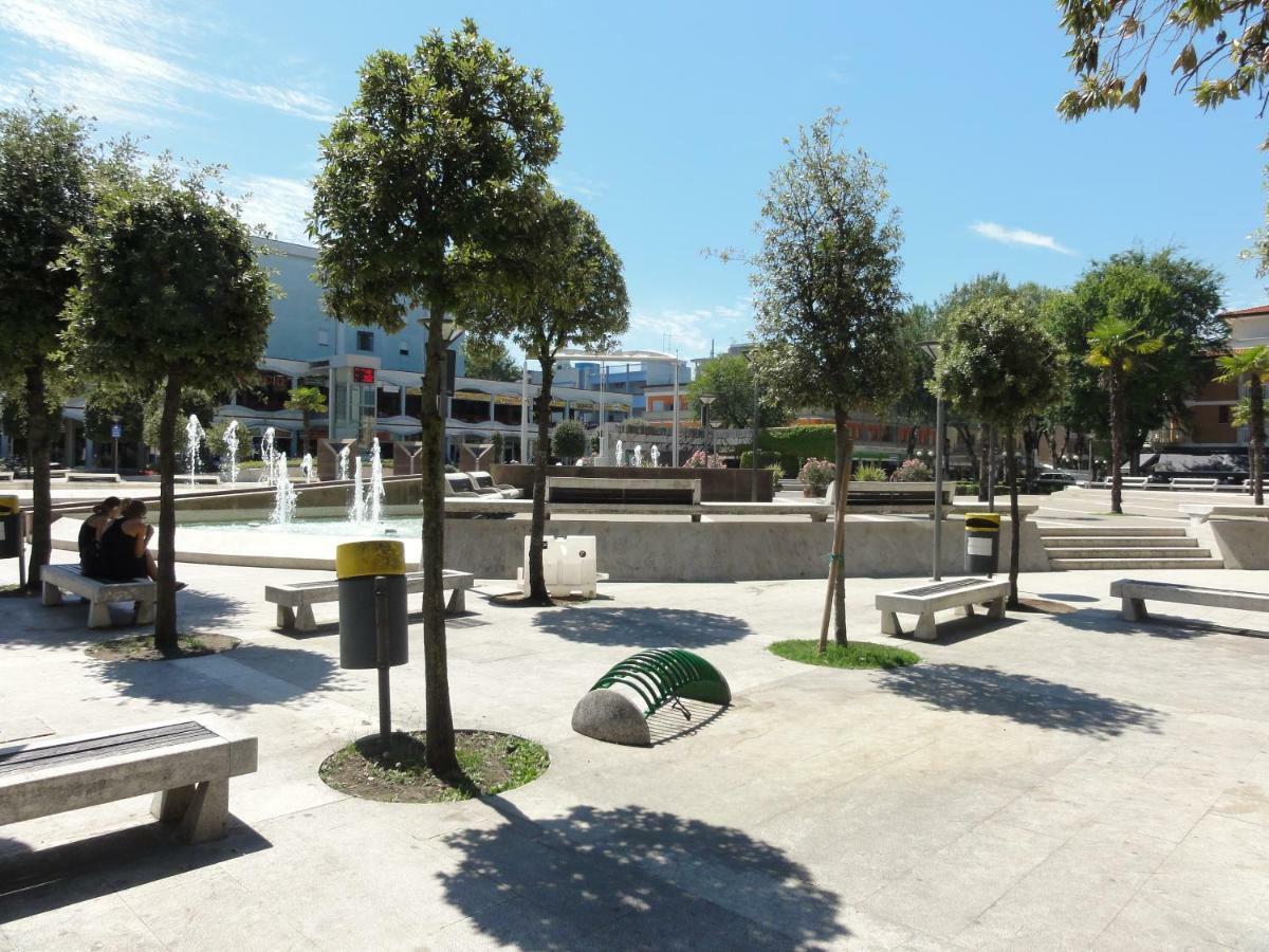 Giuliana - Appartamenti Bibione Exteriör bild