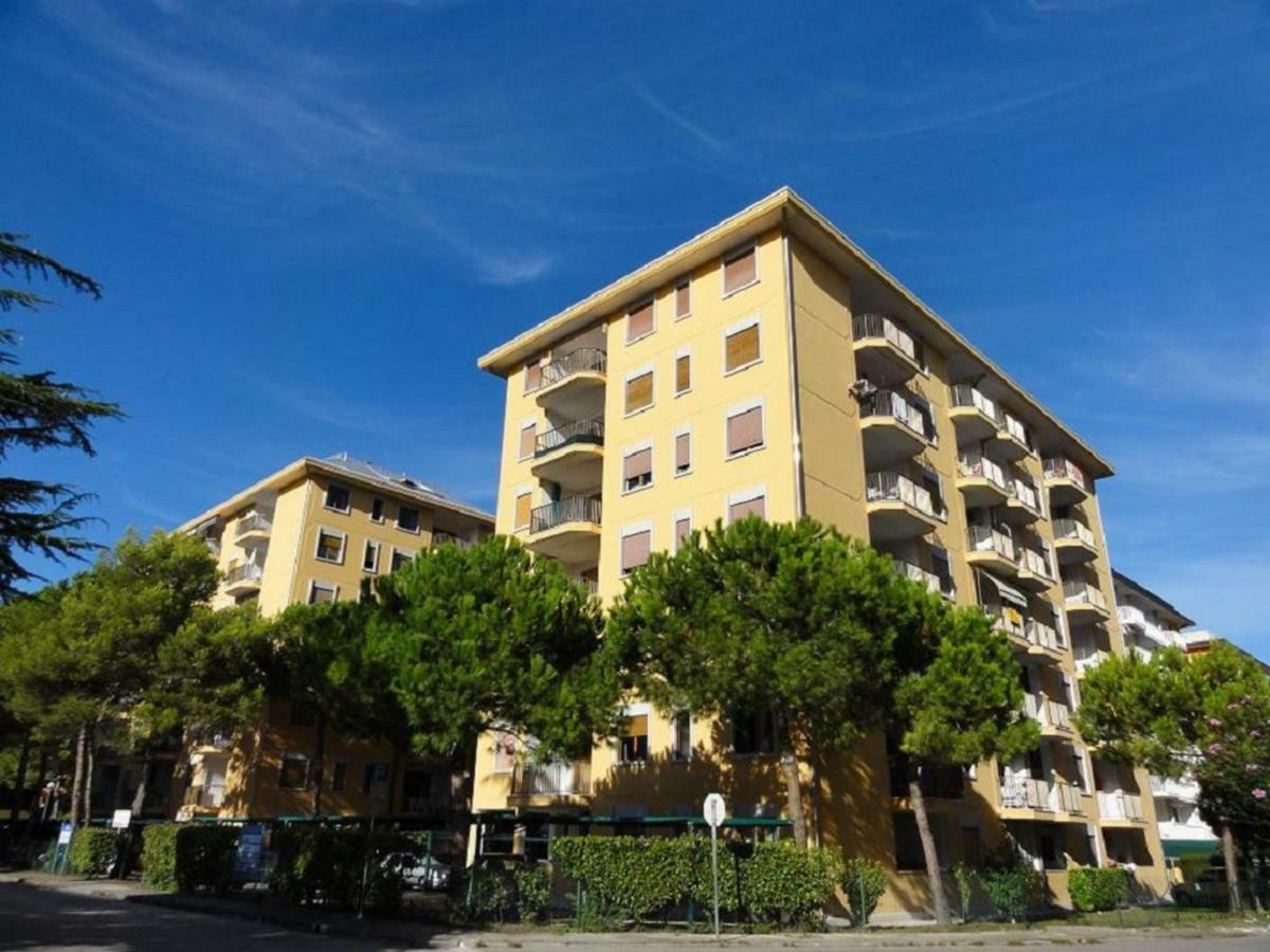 Giuliana - Appartamenti Bibione Exteriör bild