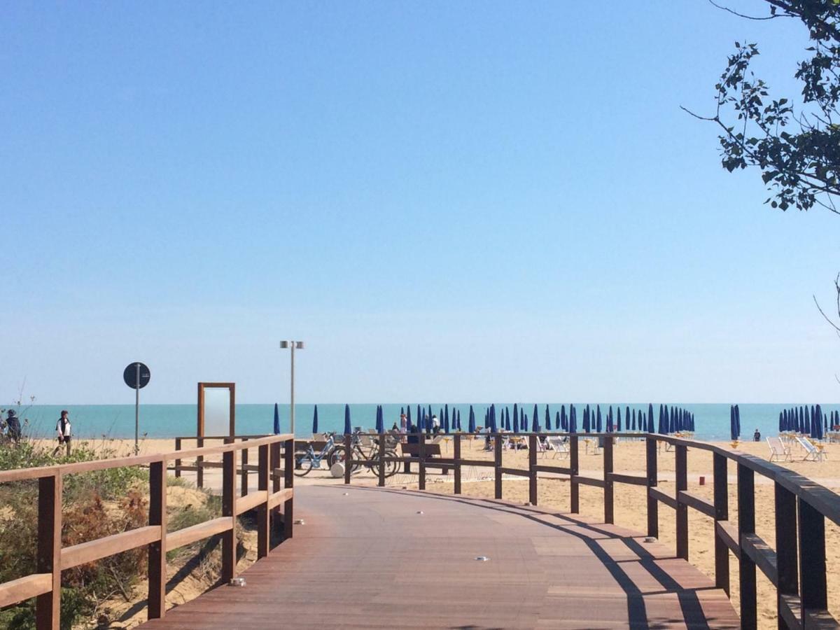 Giuliana - Appartamenti Bibione Exteriör bild