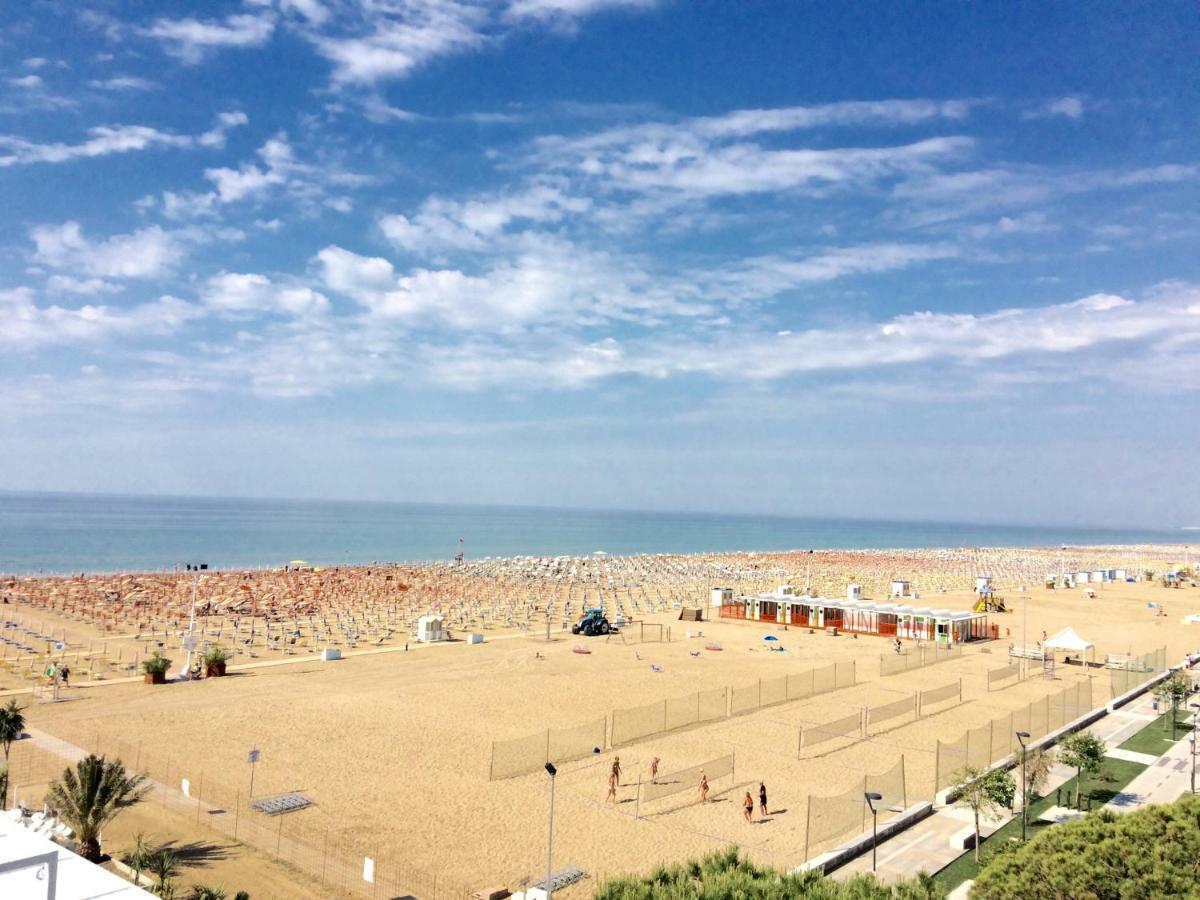 Giuliana - Appartamenti Bibione Exteriör bild