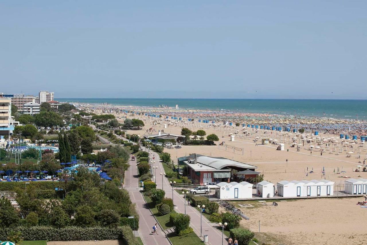 Giuliana - Appartamenti Bibione Exteriör bild